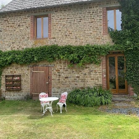 Les Rouges Terres Gites - La Vieille Grange Saint-Amand  Экстерьер фото